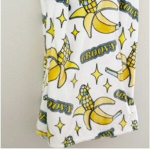 RACHEL Rachel Roy Groovy Disco Banana Oversized Blanket